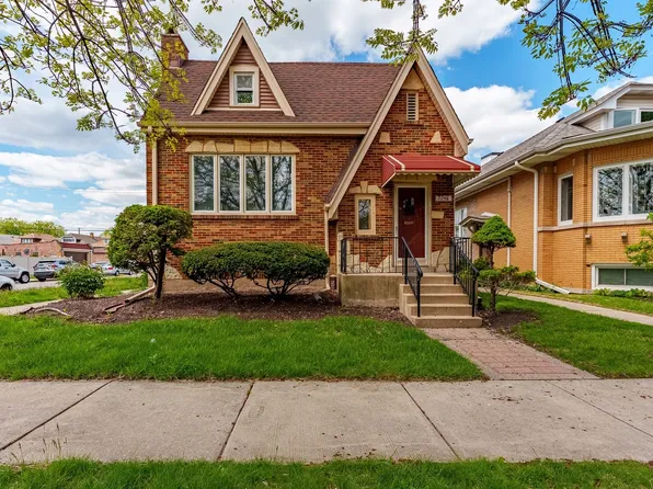 2246 Clinton Ave, Berwyn, IL 60402