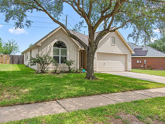 4th image of 20314 Pomegranate Ln
