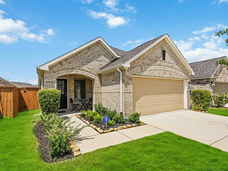 21642 Coral Mist Dr — Photo 3