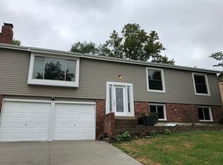 719 La Bonne Pkwy, Ballwin, MO