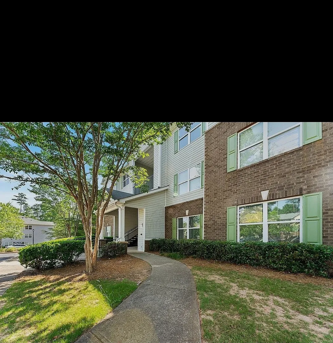 3 bed, 1292 sqft, $1,650 — Photo 1