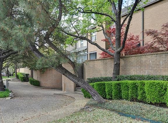 3rd image of 5931 Hillcrest Ave
