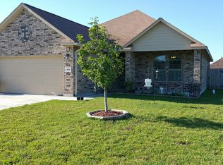 908 Rosewood, Angleton, TX 77515