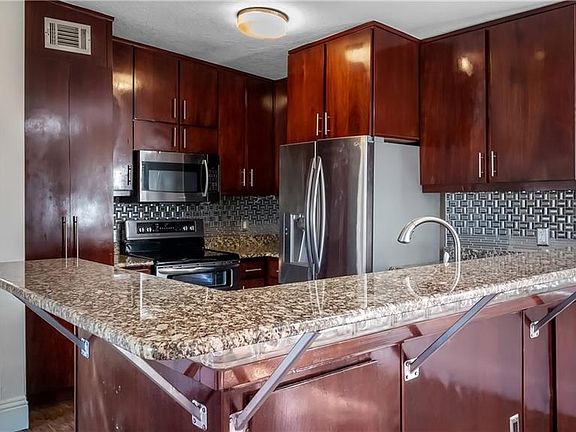 5th image of 3818 Edland Dr