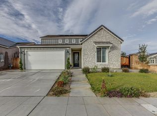 695 Fir St W, Madera, CA