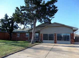 5820 NW 64th St, Warr Acres, OK 73132