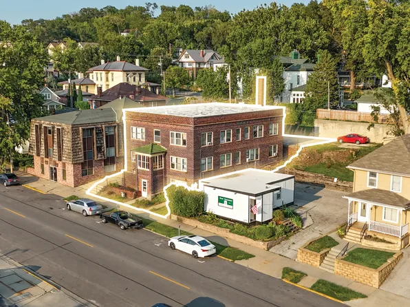 209 S 4th St, Council Bluffs, IA 51503
