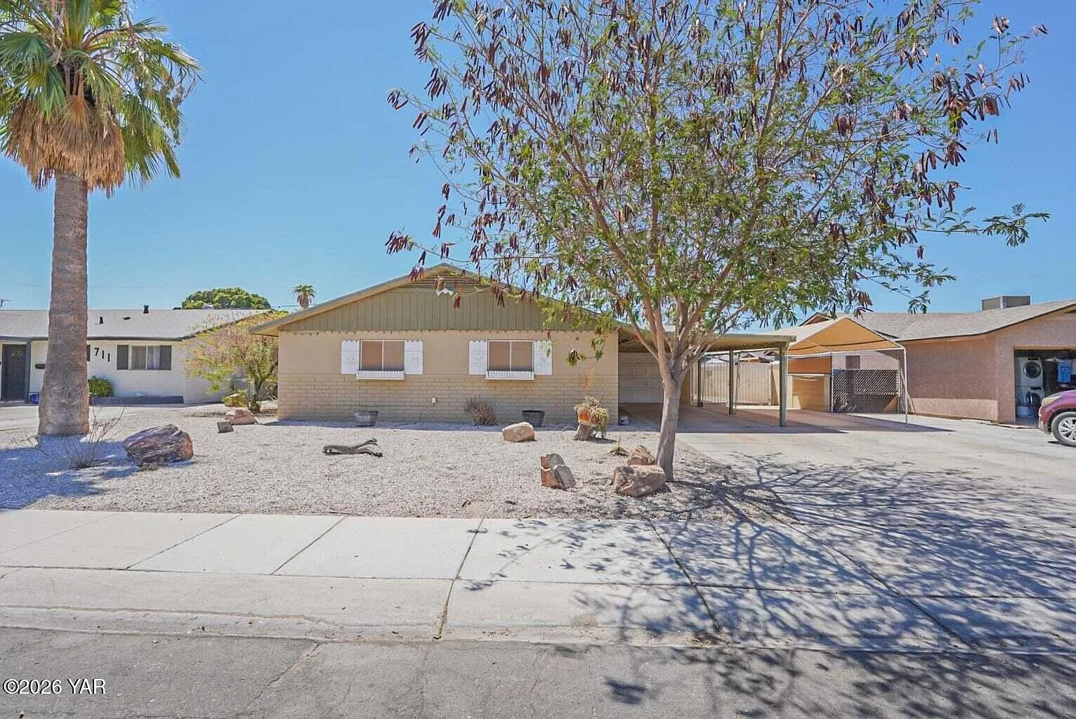 3 bed, 1688 sqft, $1,900 — Photo 2