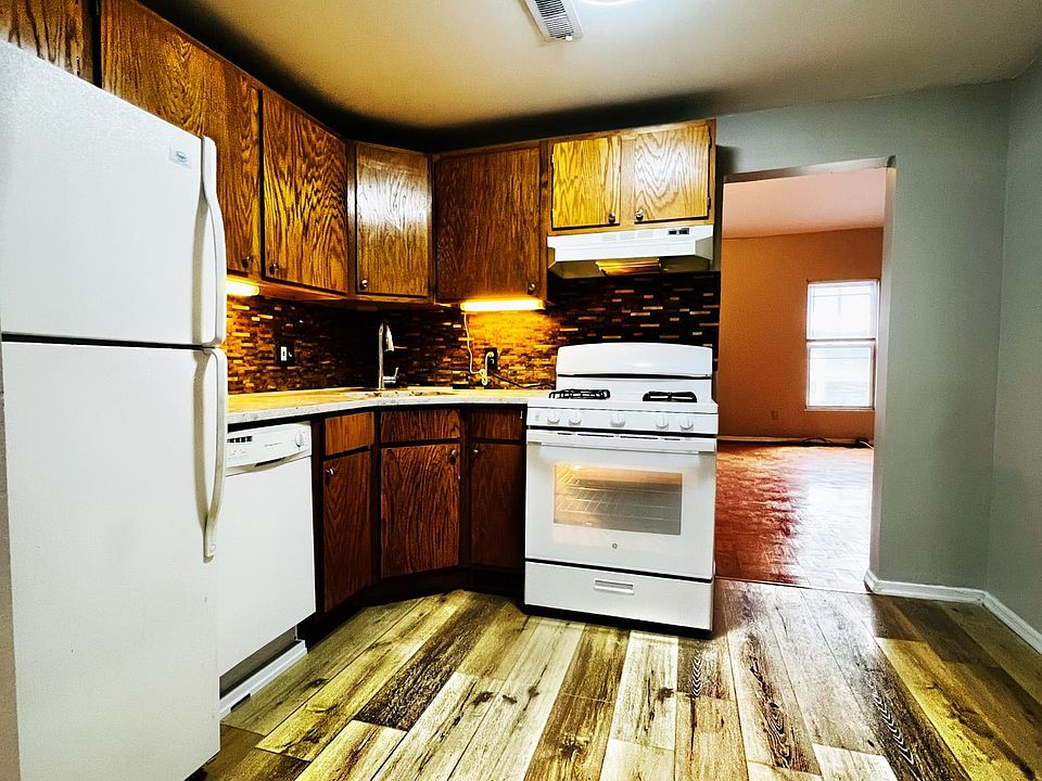 1st image of 4651 Umbria St Floor 3