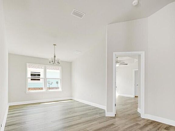 3rd image of 11411 Godart St