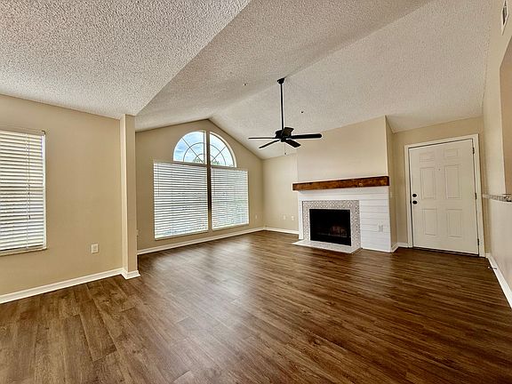 4th image of 696 Youngstown 306 Pkwy