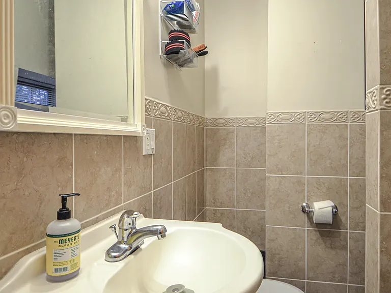 195 Waterman St #3A — Photo 10
