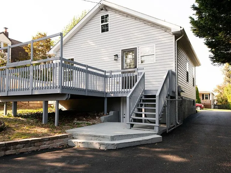 31 Belfast Rd — Photo 2