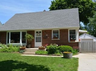 5486 N 12th St, Milwaukee, WI 53209