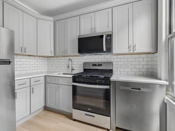 998 Hart Street image 1 of 6