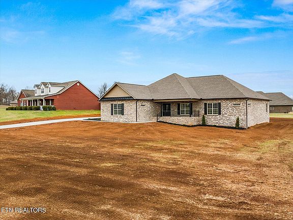 4th image of 510 Bainbridge Dr
