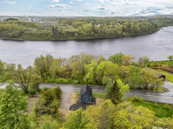 61 Main Road, Eddington, ME 04428