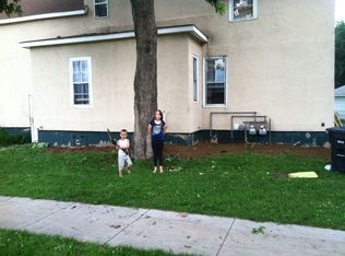 318 15th St N, Fargo, ND 58102