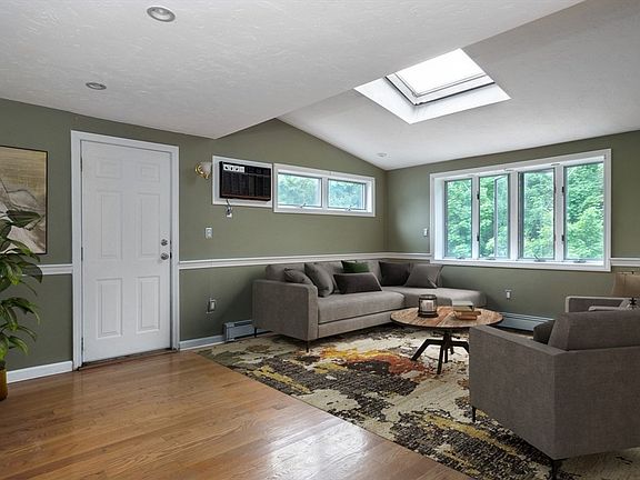 4th image of 10 Curtis St Unit 5