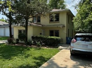 1107 E Washington St #1, Urbana, IL 61801