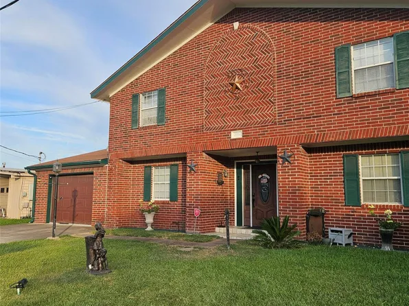 7914 Ocean Dr, Beach City, TX 77523