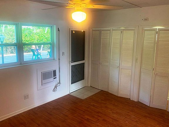 Bedroom NEW A/C & Windows