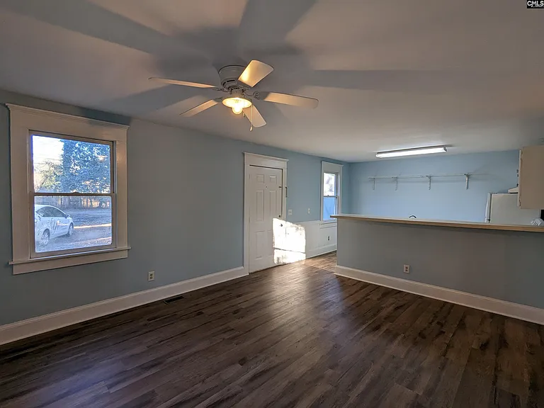 3121 Rosewood Dr — Photo 5