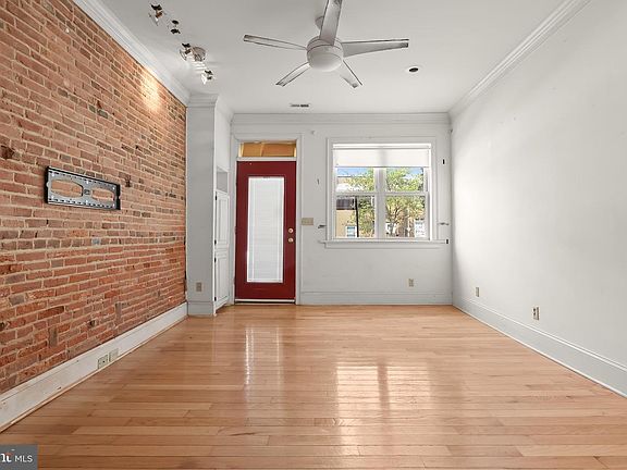 3rd image of 517 S Patterson Park Ave