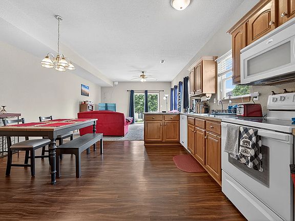 2nd image of 840 Woodson Ct #840