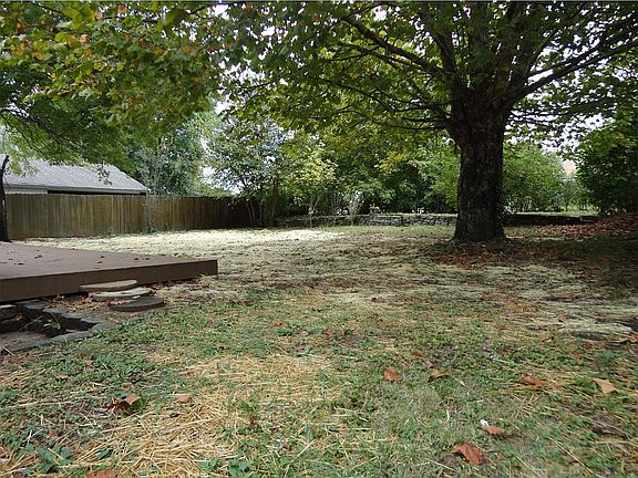 2nd image of 16 Julia Ave