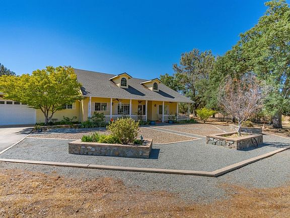 3rd image of 3617 Crestview Dr