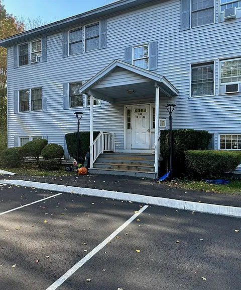 141 Beach St #O — Photo 1