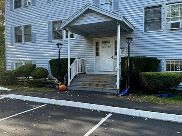 141 Beach St #O, Saco, ME 04072