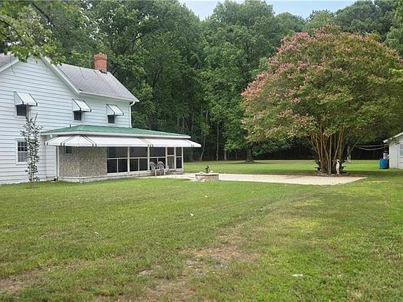 3rd image of 126 N Bay Haven Rd