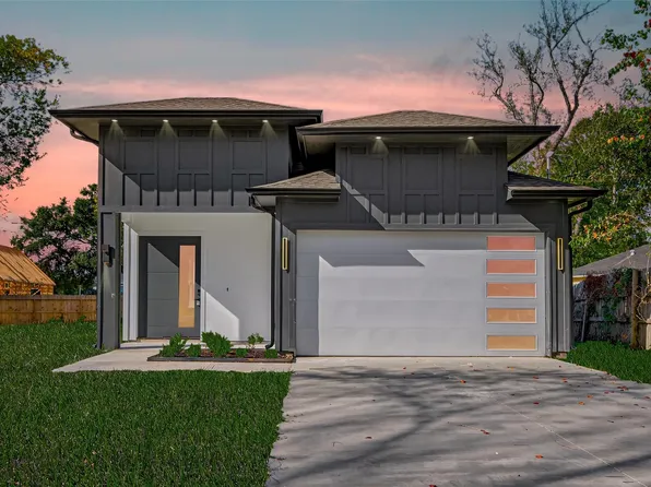 1904 Bell St, Dayton, TX 77535