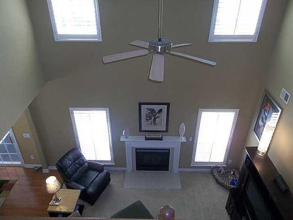 3rd image of 5211 Stonewall Dr
