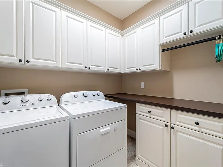 9418 Greyhawk Trl — Photo 17