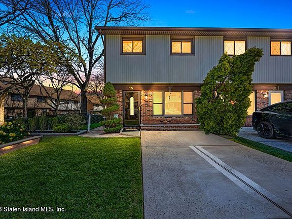 2nd image of 15 Hickory Cir