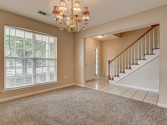 2nd image of 586 Bradford Ln