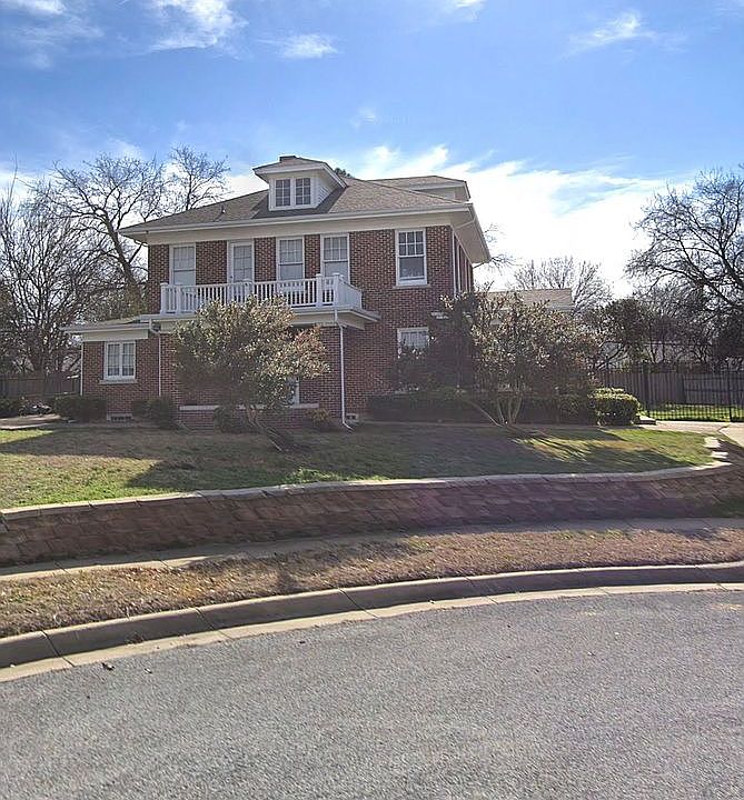 1st image of 1906 Ambers Cir