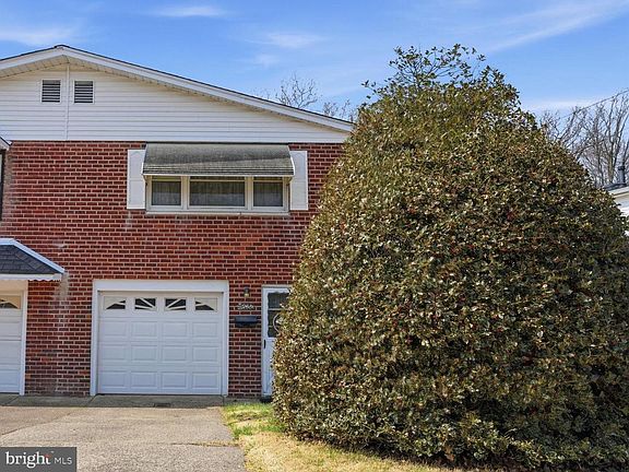 2nd image of 3622 Chesterfield Rd
