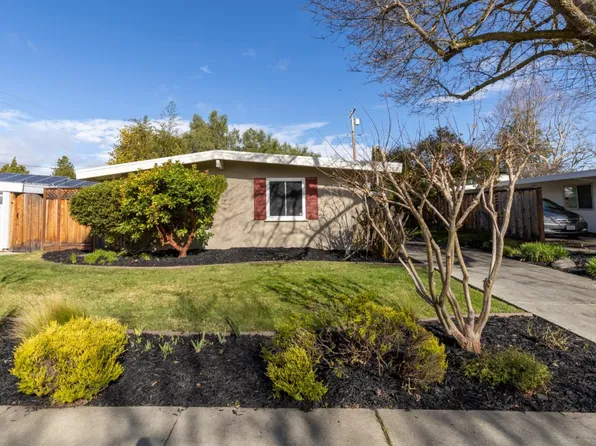 2362 Thompson Ct, Mountain View, CA 94043