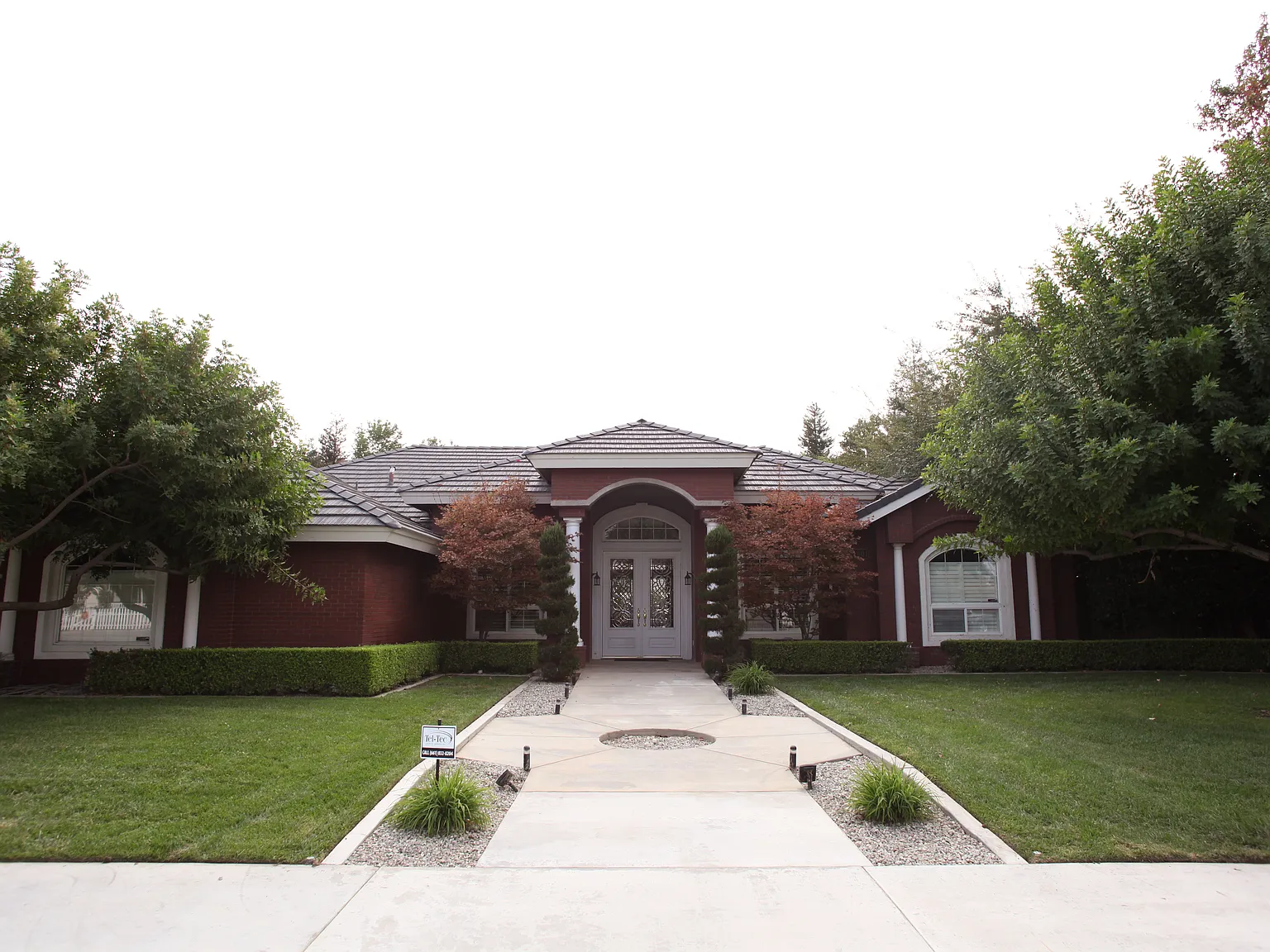 4 bed, 2694 sqft, $3,025 — Photo 2