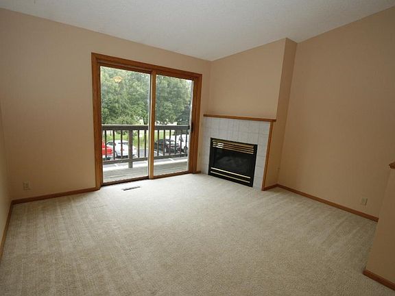 3rd image of 3323 Greenbrier St #D-303