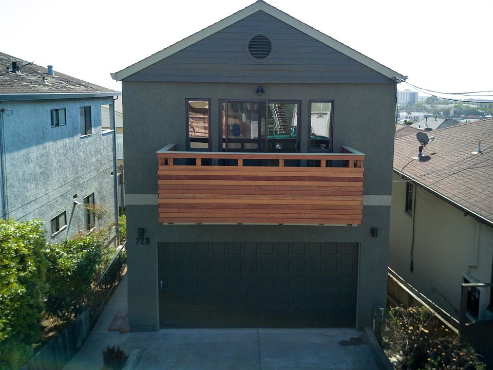 1st image of 728 Hawthorne Pl