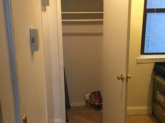 4th image of 407 E 88th St #3D