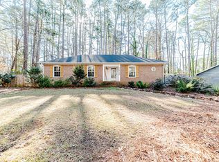 2419 Overbrook Ln, Sanford, NC 27330