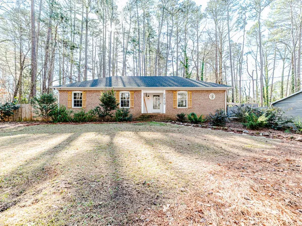 2419 Overbrook Ln, Sanford, NC 27330