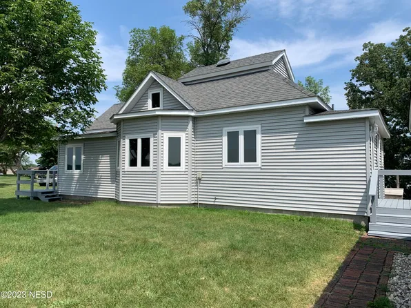 48074 Sunshine Rd, Big Stone City, SD 57216
