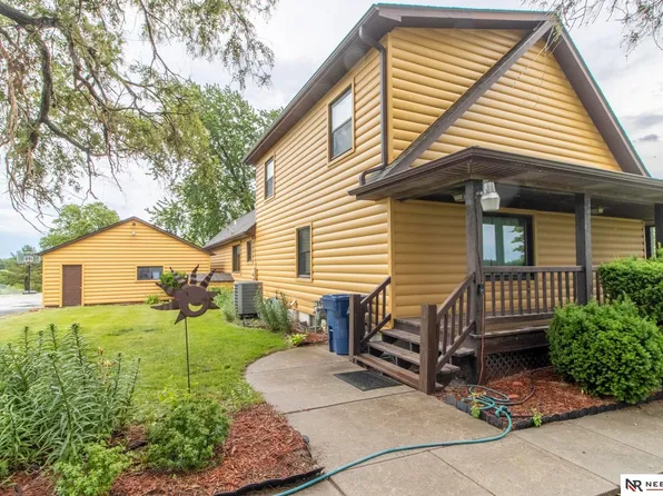 15515 6th St, Plattsmouth, NE 68048